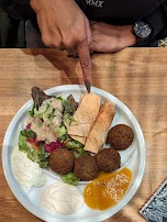 Falafel Teller Und Pommes Frittes